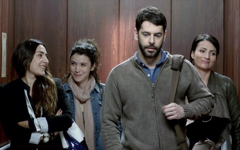 okto-antres-anazitoun-tin-arseniki-tous-tautotita