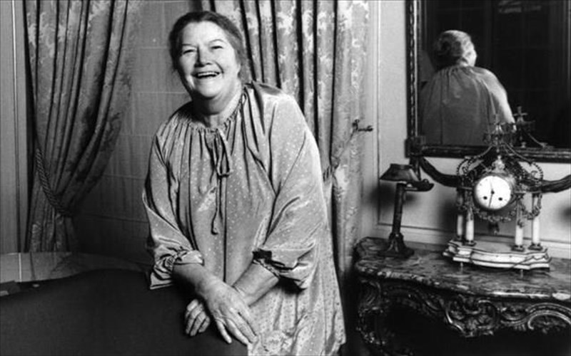 pethane-i-suggrafeas-kolin-makkalaf-suggrafeas-kolin-makkalaf