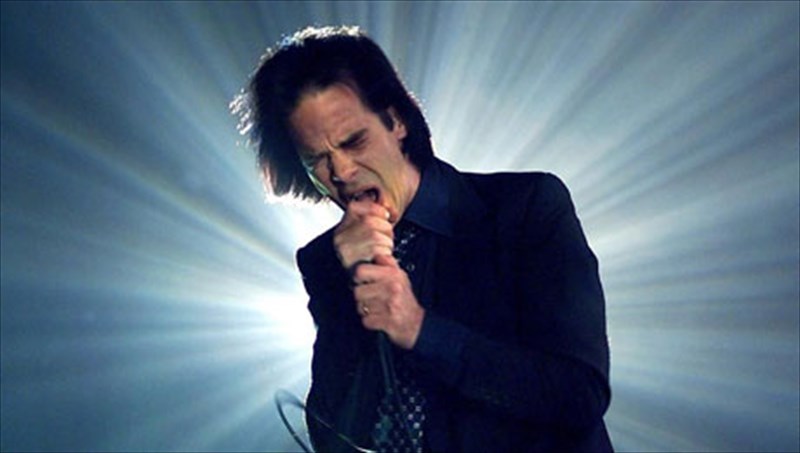 o-nik-keib-uperaspizetai-tis-dimosies-bibliothikes