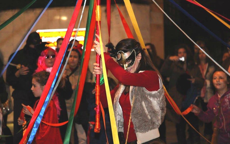 apokriatiki-tsiknopempti-stin-plaka