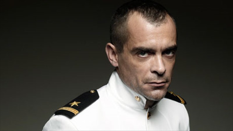 konstantinos-markoulakis-eimai-me-tous-amixanous-oxi-me-tous-aganaktismenous