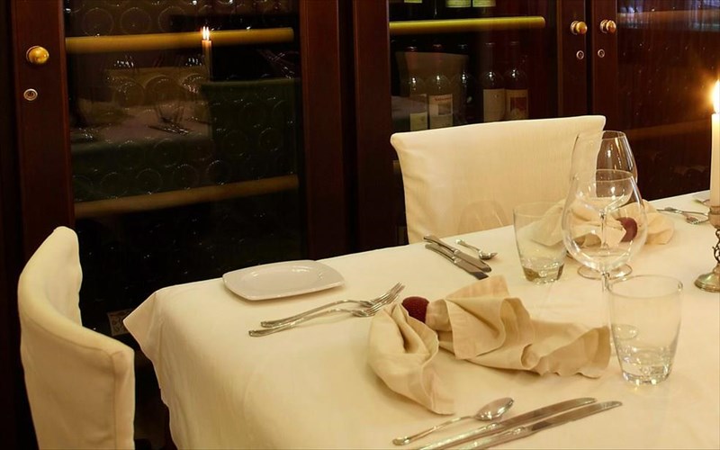 zumarika-erotas-kai-luna-rossa