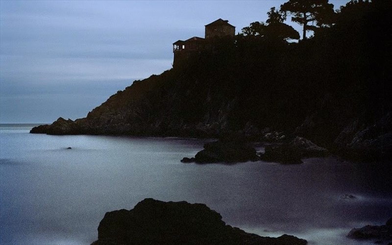 i-xersonisos-tou-atho-mesa-apo-monadikes-fotografikes-apeikoniseis