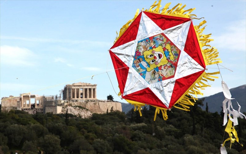 i-athina-se-karnabaliko-ruthmo-auto-to-sabbatokuriako