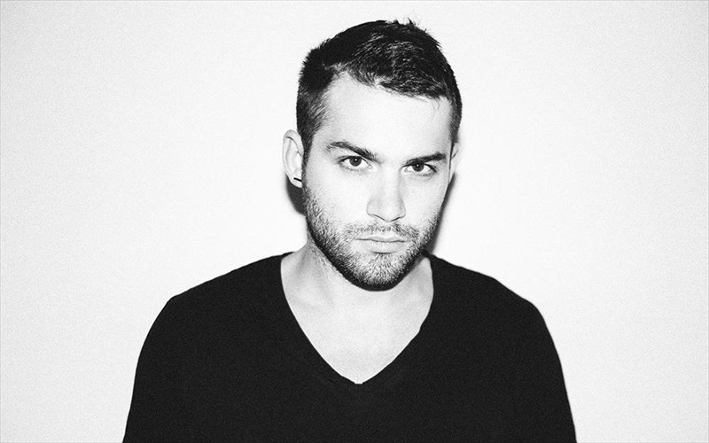 carnival-night-me-ton-hobo-sto-six-dogs