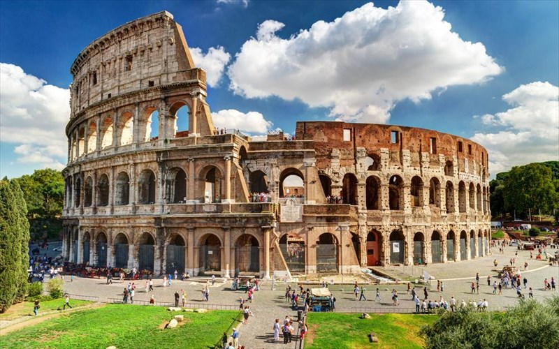 ta-pio-simantika-aksiotheata-tis-europis-pou-traboun-pagkosmios-ta-blemmata