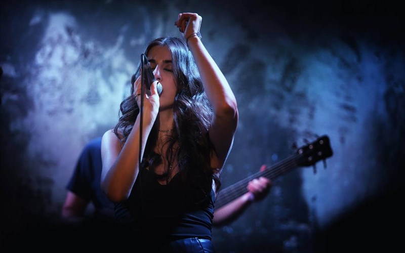 antapokrisi-apo-to-live-tis-nayra-sto-faust