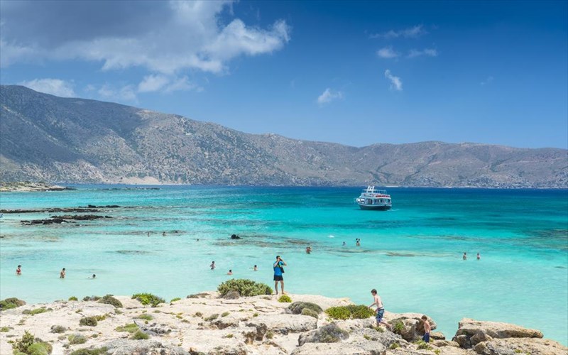 to-elafonisi-tis-kritis-kerdizei-diakrisi-apo-to-tripadvisor