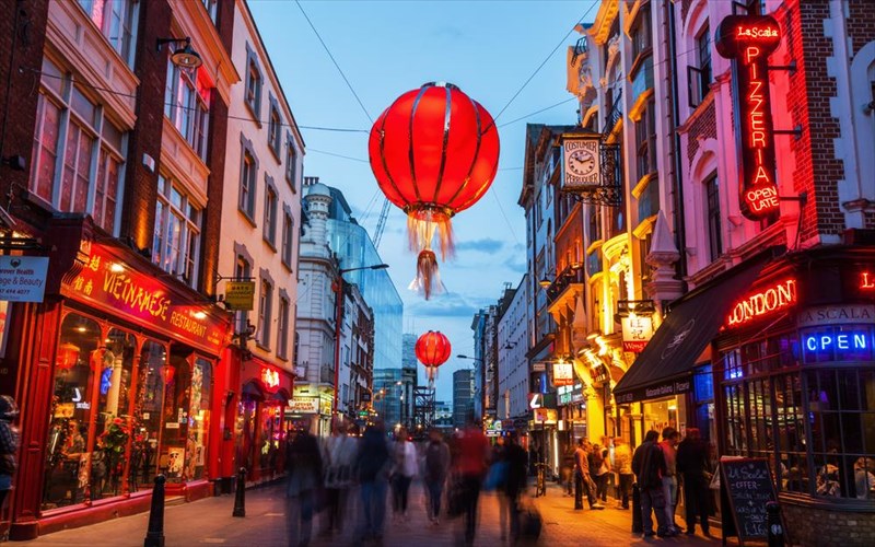 7-chinatown-sas-perimenoun-na-tis-episkefteite-to-neo-kineziko-etos-chinatown-sas-perimenoun-na-tis-episkefteite-to-neo-kineziko-etos