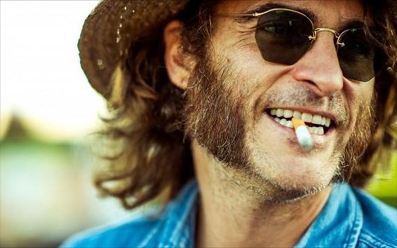 kritiki-tainias-emfuto-elattoma-inherent-vice