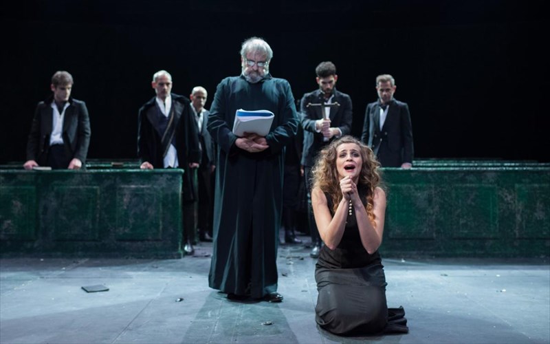 teleutaies-parastaseis-gia-duo-erga-tou-ethnikou