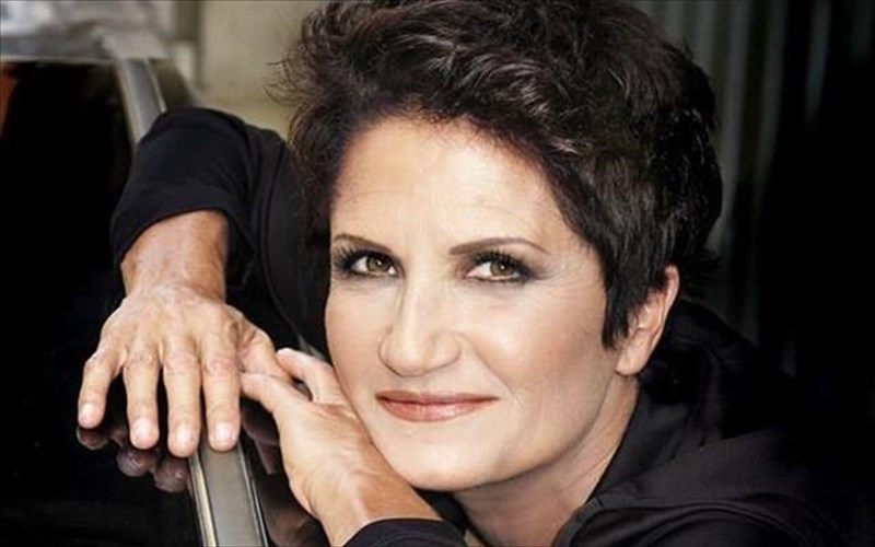 mia-akoma-parastasi-gia-tin-alkisti-protopsalti-sto-megaro