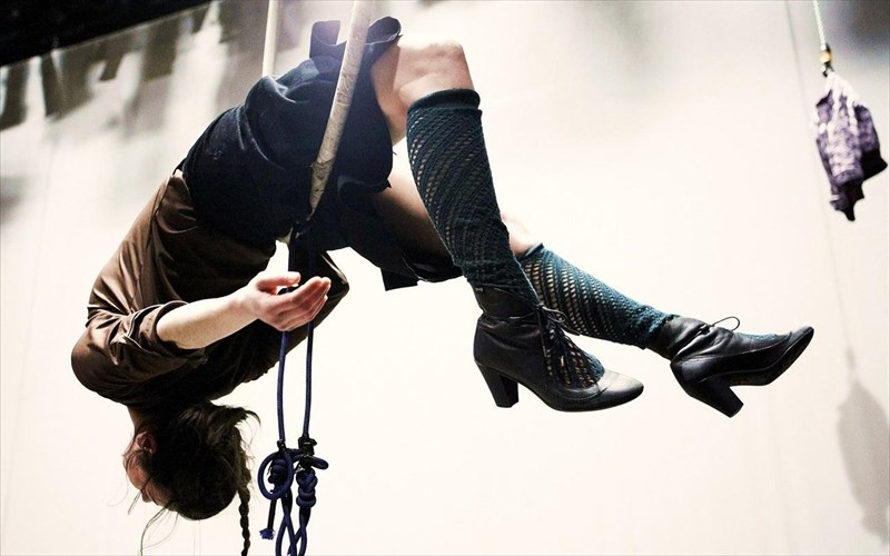 to-betelgez-epistrefei-gia-4-akomi-parastaseis-sto-theatro-alkmini-akomi-parastaseis-sto-theatro-alkmini