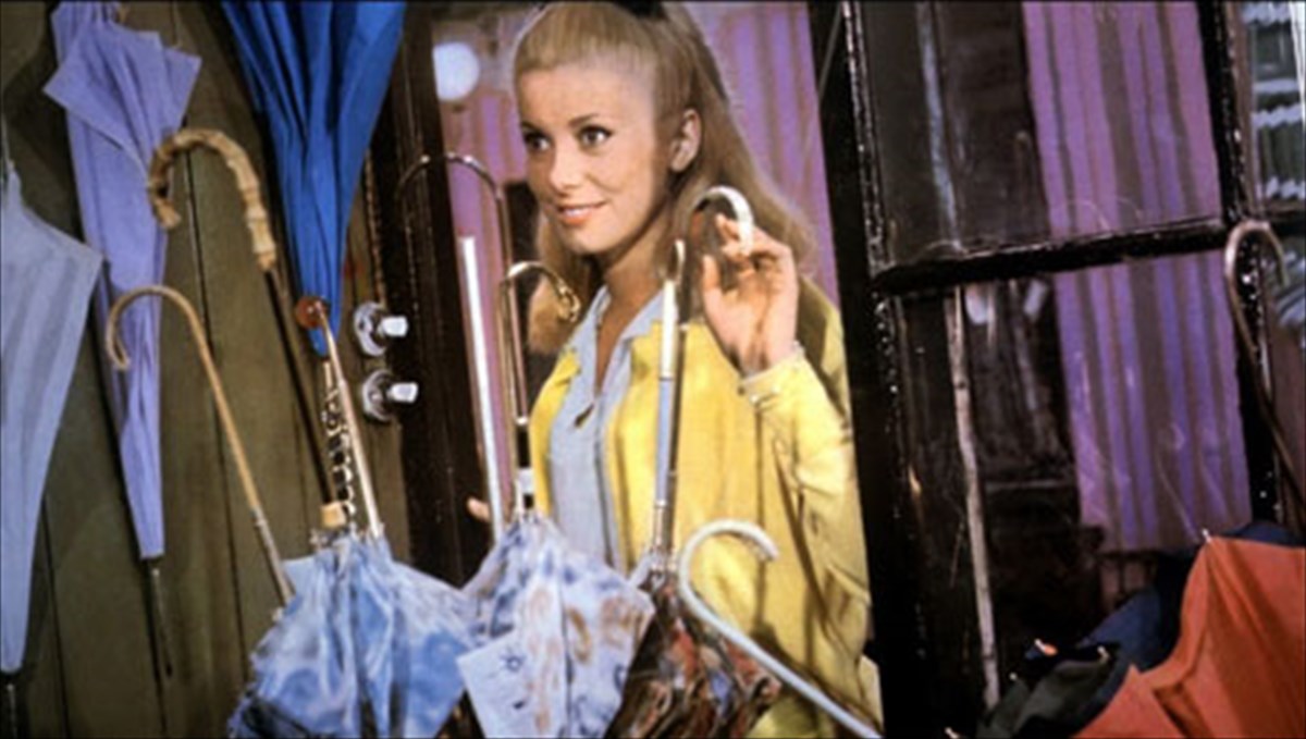 i-katrin-nteneb-ti-dekaetia-tou-eksinta