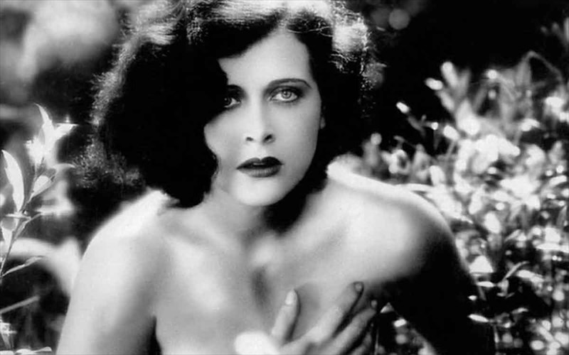 ta-logokrimena-gumna-tou-bobou-sinema