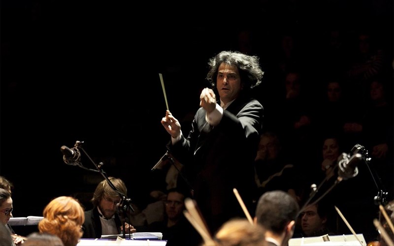 taksidi-ston-kosmo-tou-sibelius