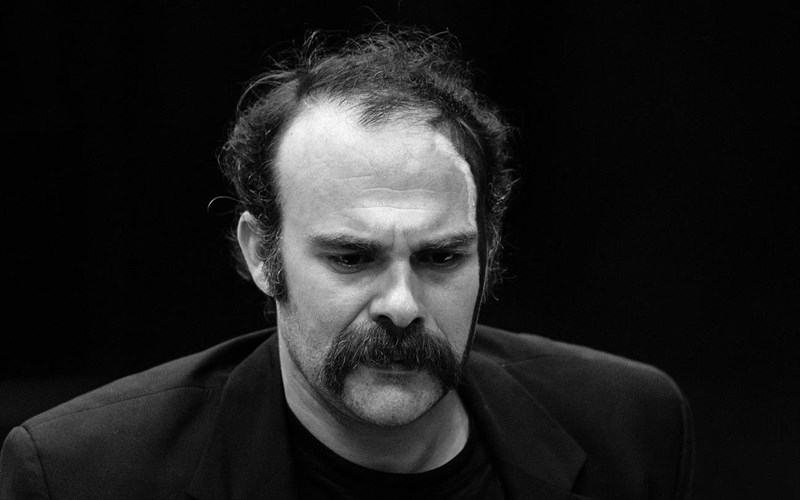 romantismos-apo-ton-themeli-glunatsi-sti-stegi