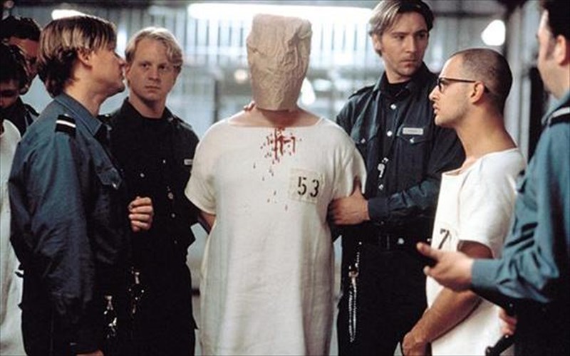 3-eksairetika-psuxologika-thriler-kai-mia-geloia-amerikaniki-ekdoxi-me-europaiki-upografi-eksairetika-psuxologika-thriler-kai-mia-geloia-amerikaniki-ekdoxi-me-europaiki-upografi