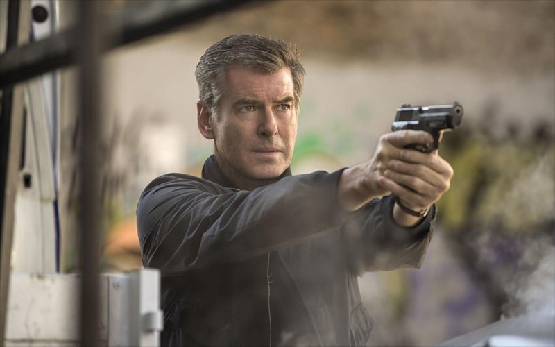 kritiki-tainias-o-anthropos-tou-noembri-the-november-man