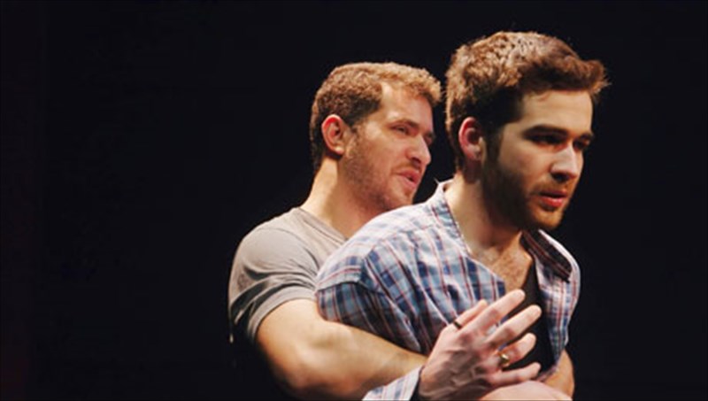 avant-garde-theatrikes-parembaseis-sto-sani-festival