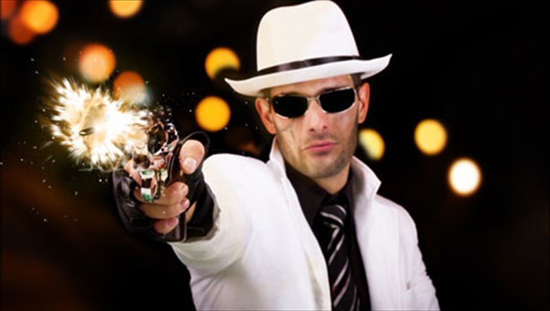 o-tzeims-elroi-ksanaxtupa-en-meso-therous