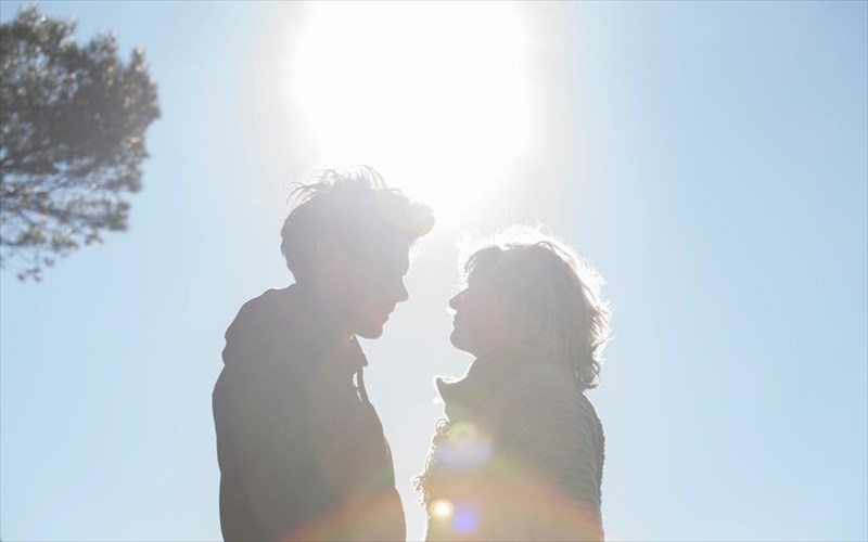 ta-gegonota-kritiki-theatrou