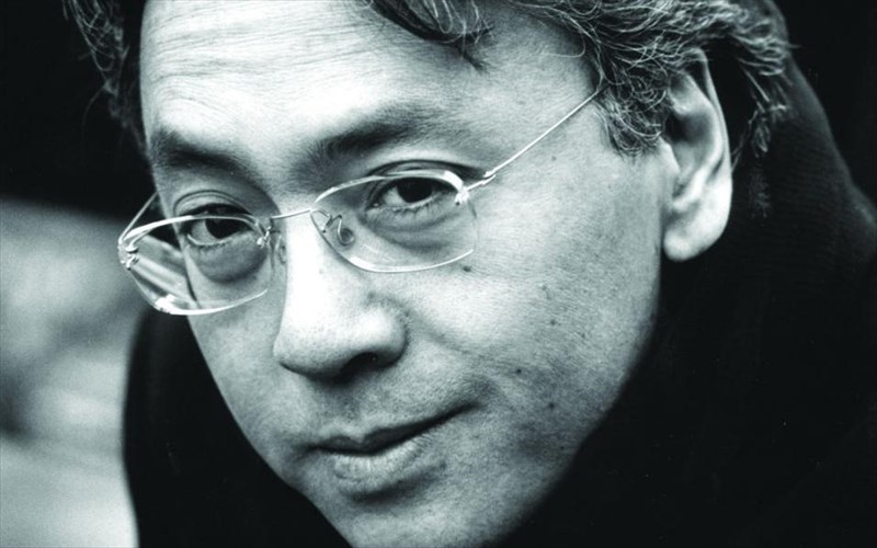 enas-thammenos-gigantas-mas-sugkinei