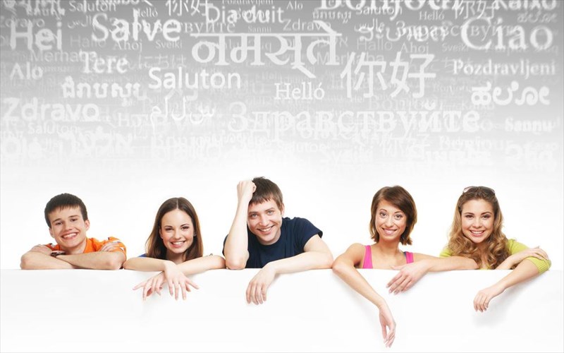 poies-glosses-exoun-tin-pio-seksi-profora