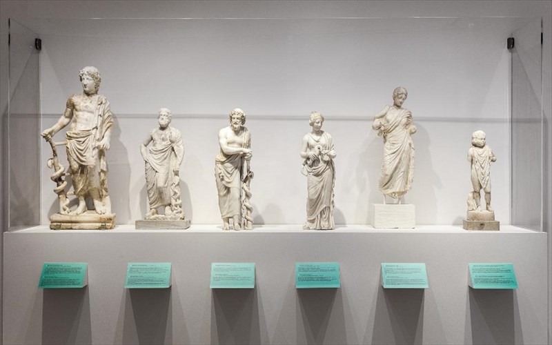 to-mouseio-kukladikis-texnis-giortazei-tin-pagkosmia-imera-ygeias