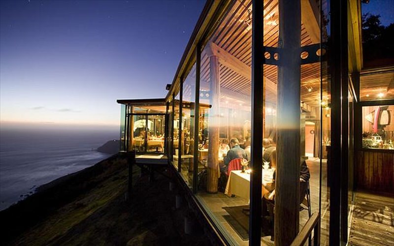 8-estiatoria-me-tin-kaluteri-thea-tou-kosmou-estiatoria-me-tin-kaluteri-thea-tou-kosmou