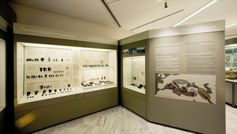 ekthesi-me-proistorika-ergaleia-sto-metalleutiko-mouseio-milou