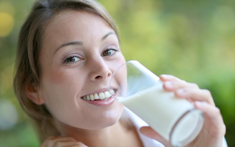 pieite-gala-anti-gia-nero-meta-to-gumnastirio