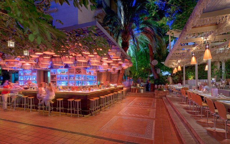 o-xristoforos-peskias-epistrefei-sto-balthazar