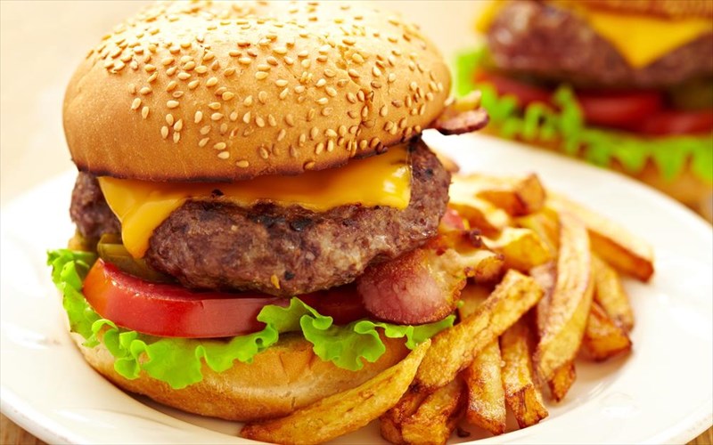 yparxei-anosia-sto-junk-food