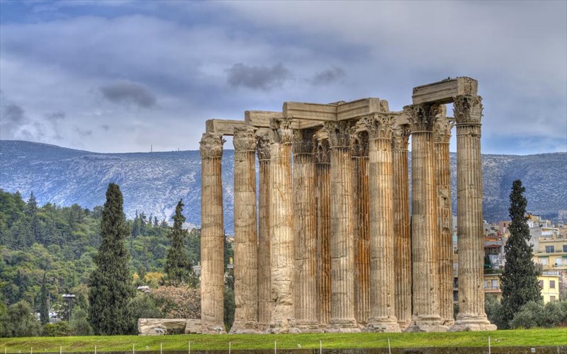 i-akra-tapeinosi-stin-athina-tis-krisis