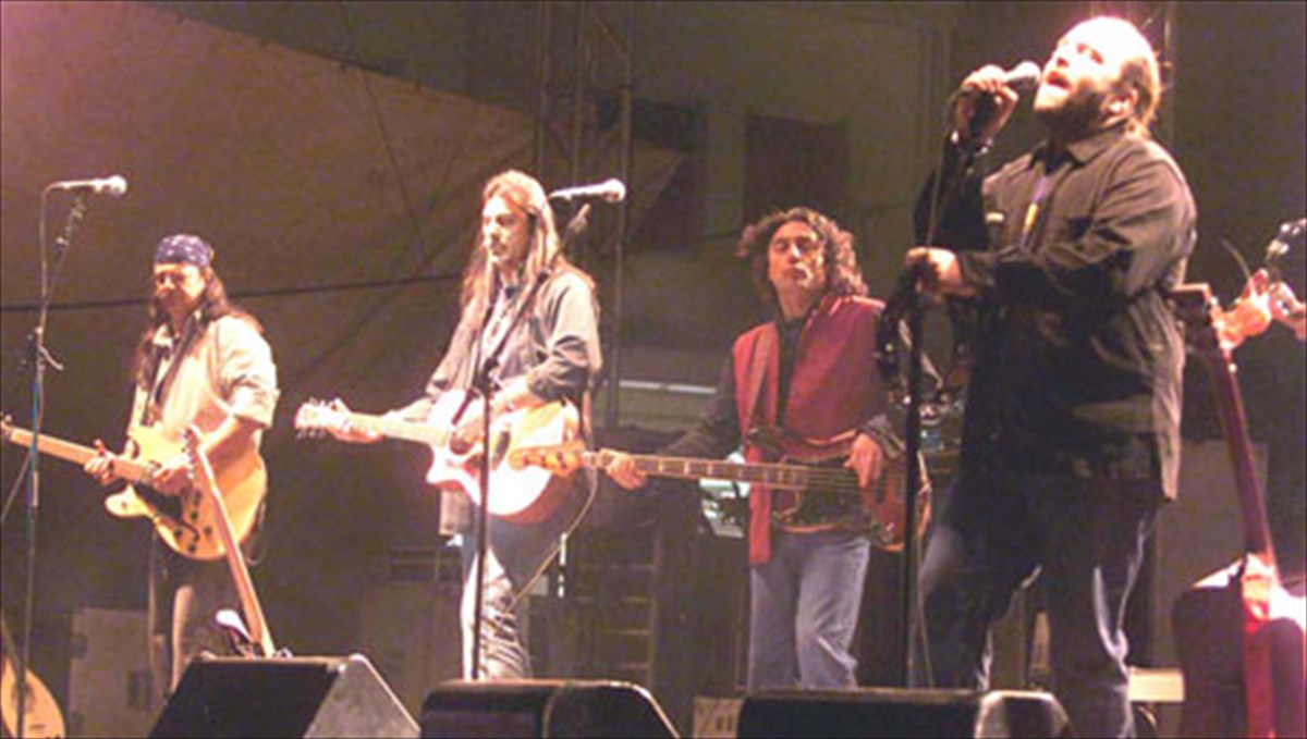 mousikes-me-fonto-to-karpenisi