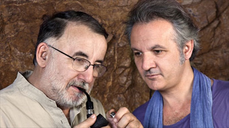 mikroutsikos-thibaios-gia-mia-sunaulia-stin-tino