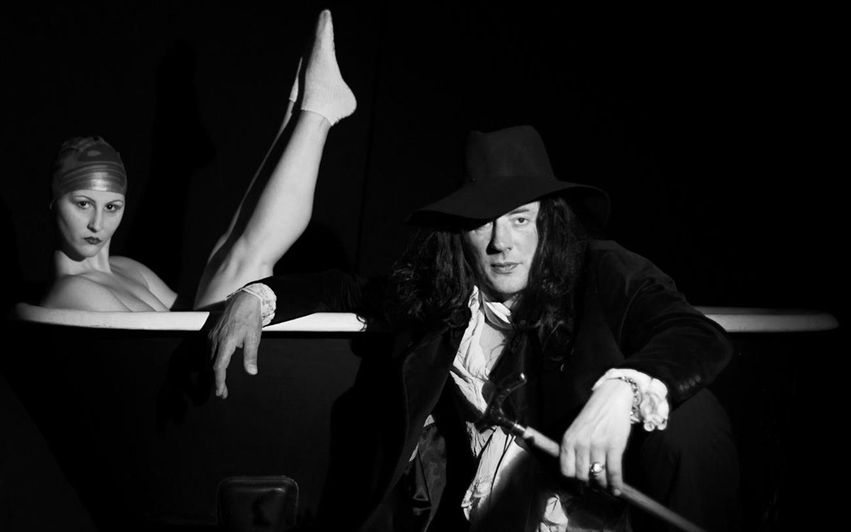 sxoleio-gunaikon-oti-einai-na-ginei-as-ginei