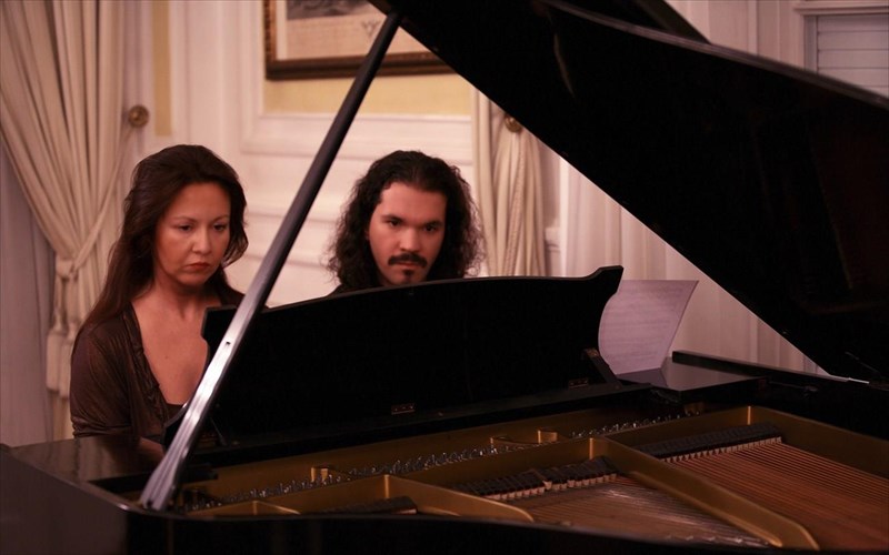 ena-pianistiko-ntouo-sta-forte-tou