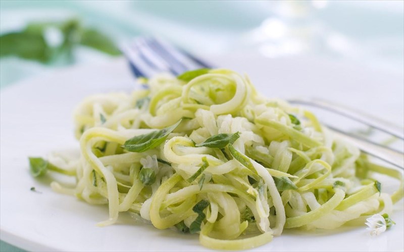 makaronada-me-kolokuthakia-gia-gero-anosopoiitiko