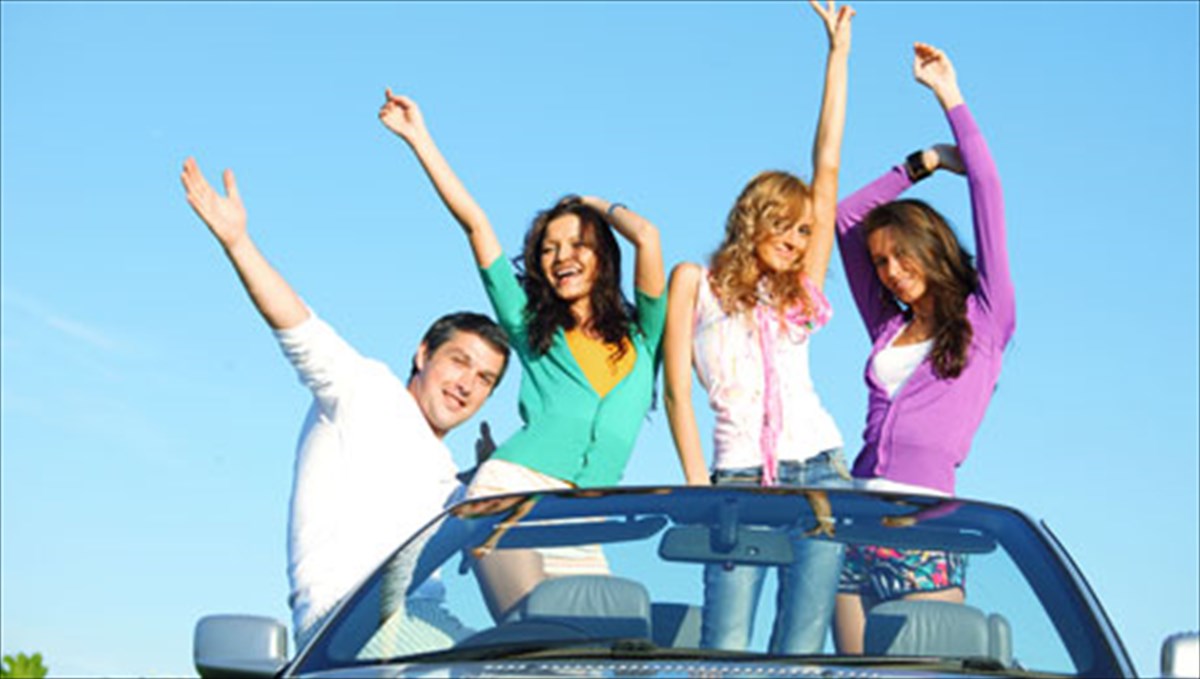 taksidepste-me-tous-filous-sas-xoris-na-thelete-na-tous-skotosete