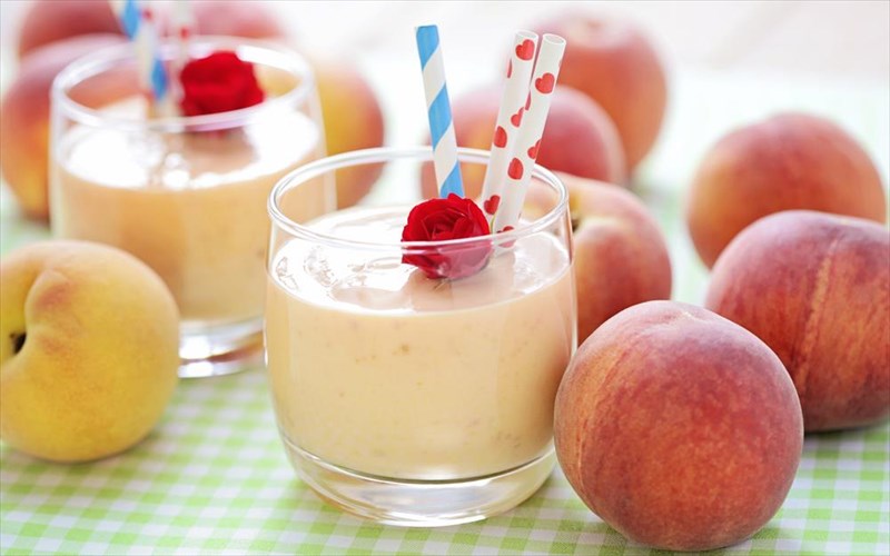 ftiakste-eksi-ugieina-smoothies-me-ligoteres-apo-150-thermides