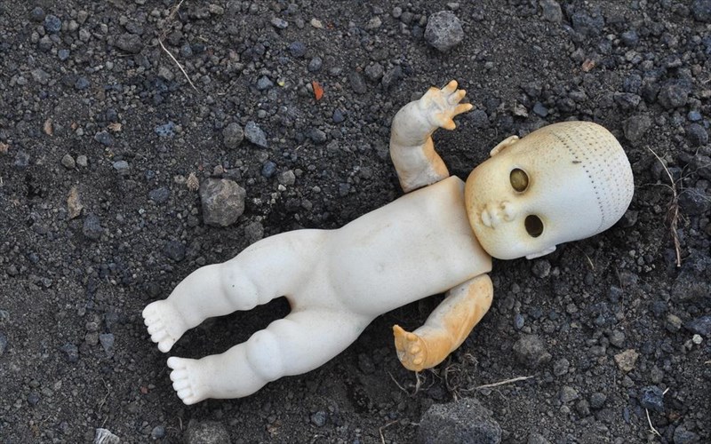 to-katarameno-nisi-to-nisi-ton-fidion-kai-alla-meri-pou-pas-mono-an-tolmas