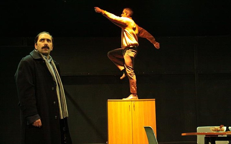 parateinetai-to-dafnes-kai-pikrodafnes-logo-sold-out