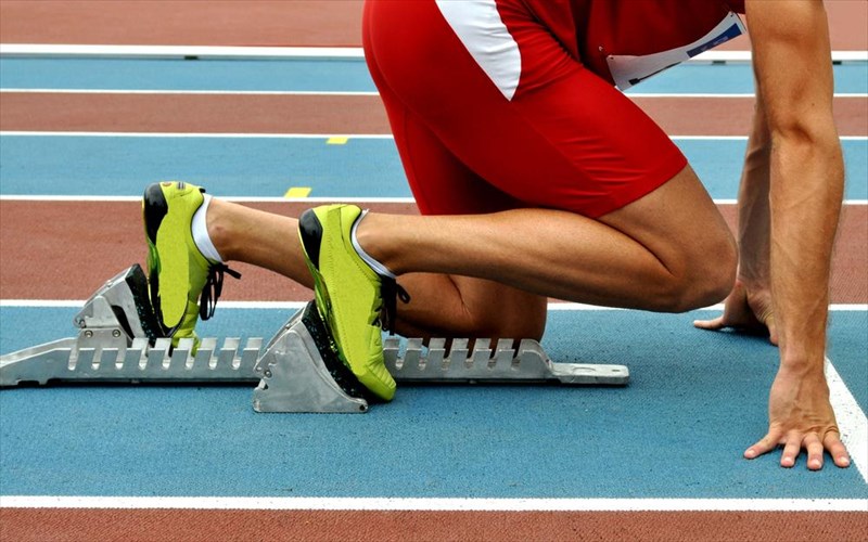 giati-einai-simantiko-na-ependusete-se-kala-athlitika-papoutsia