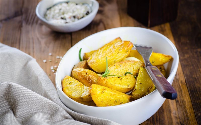 i-patata-exei-oxi-mia-alla-6-theseis-stin-kouzina-mas-theseis-stin-kouzina-mas