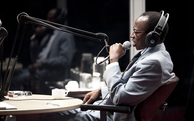 hate-radio-kritiki-theatrou