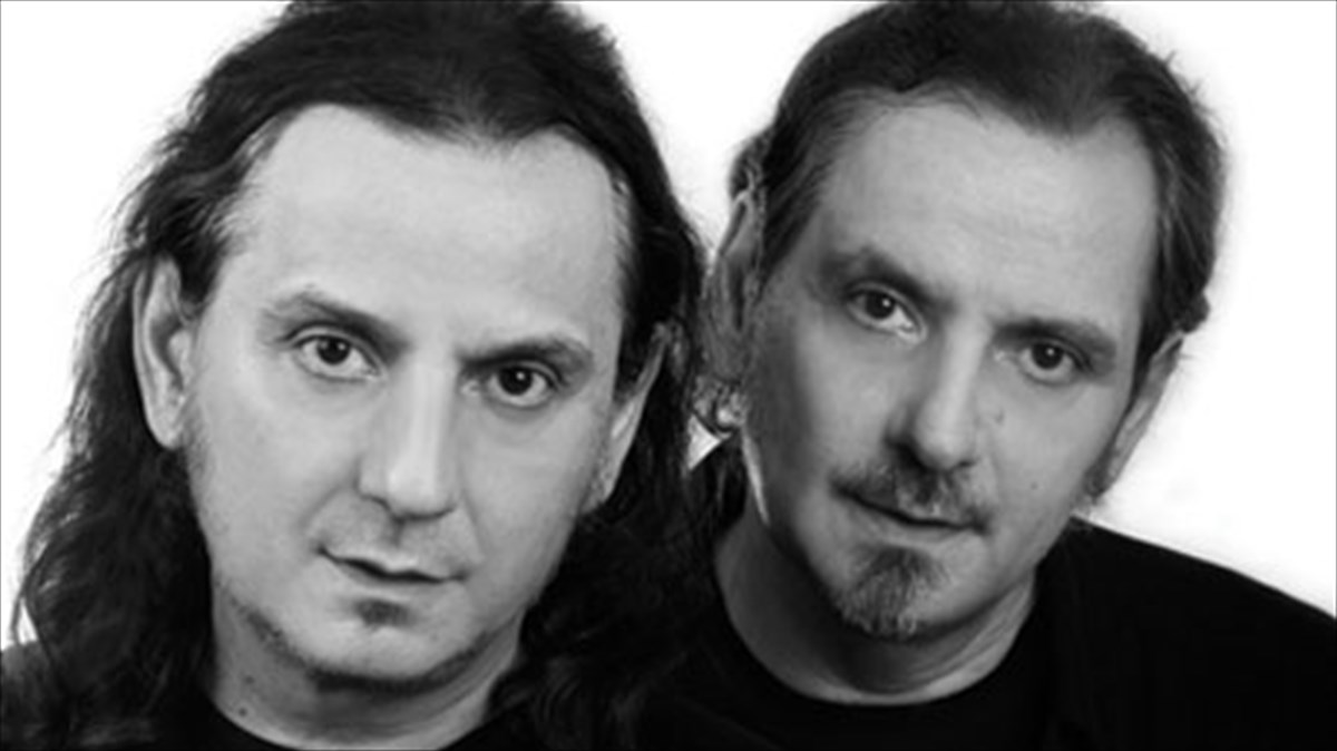 oi-aderfoi-katsimixa-zontana-sto-terra-vibe-park