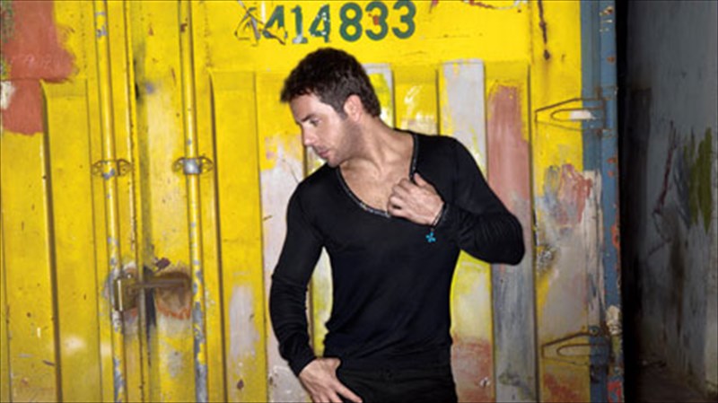 o-giorgos-mazonakis-katalambanei-to-thalassa-peoples-stage