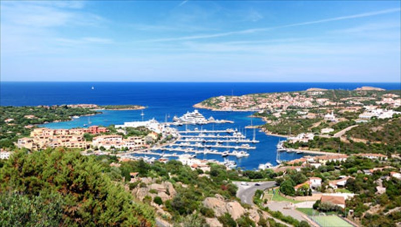 sardinia-paradeisenia-omorfia-anamesa-stin-afriki-kai-tin-europi